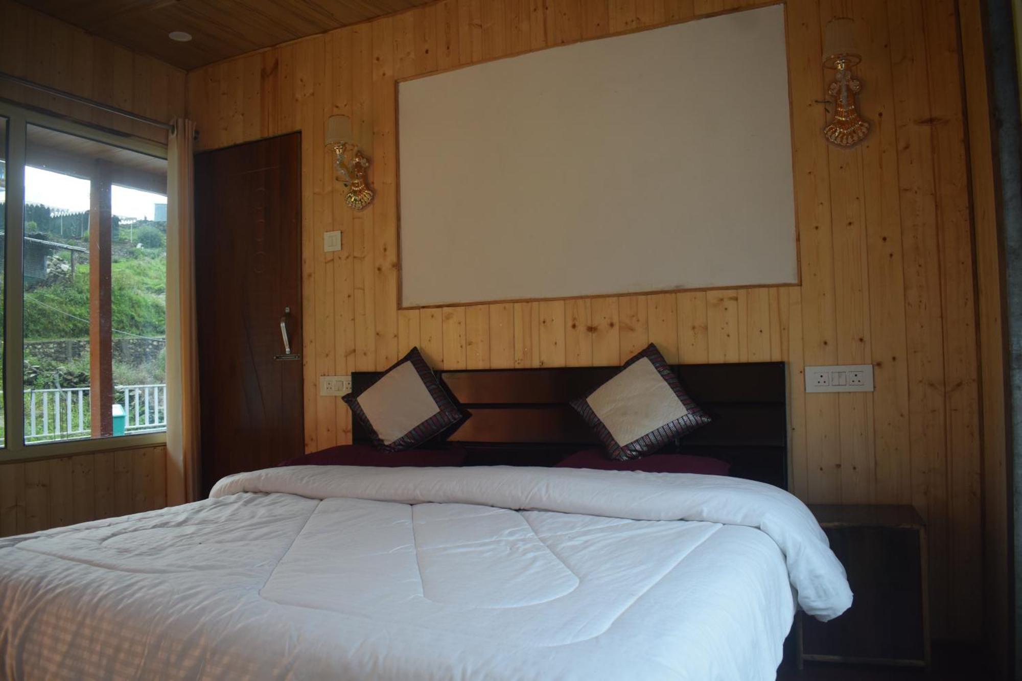 Himrab Chopta Resort Bagian luar foto